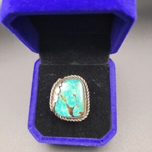 Elegant Turquoise and Silver Ring